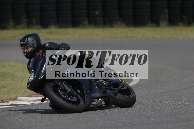 /11 28.04.2026  PROMAX ADR/Gruppe rot/77